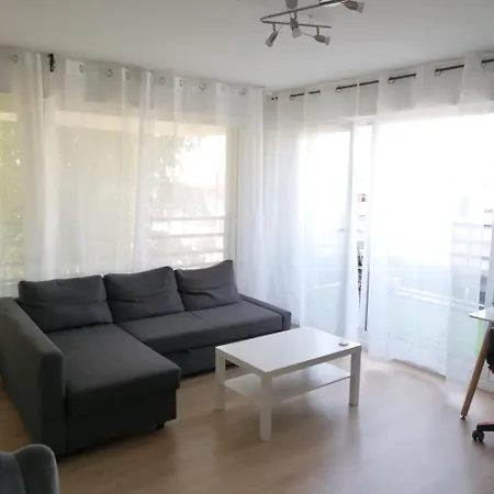 Agon Apartment *